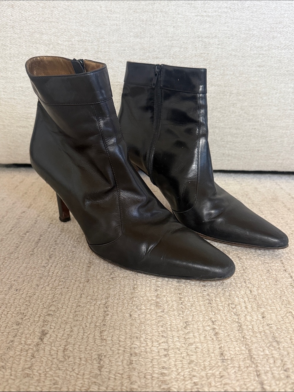 Women's Black Leather Pointed Toe Ankle Boots